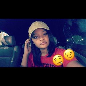 Meet your Posher, Kayla